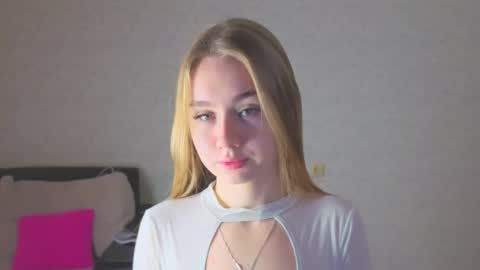 rosalina online show from 11-21-25, 06:34