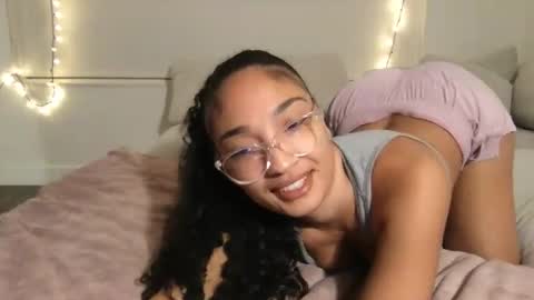 Rosalina online show from 11-19-25, 10:48