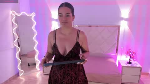 Snapshot of rosalind_tay chatting on 06-05-26, 11:49 ROSALIN online show from 06-05-26, 11:49