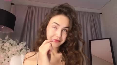 Snapshot of rosalion chatting on 10-20-25, 02:56 Kerry online show from 10-20-25, 02:56