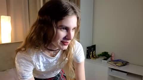 Snapshot of rosalvaulman chatting on 12-02-25, 03:18 Kylie online show from 12-02-25, 03:18