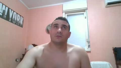 Snapshot of rosario1212 chatting on 11-22-25, 01:04 Rosario online show from 11-22-25, 01:04
