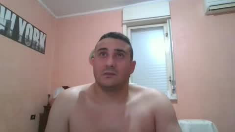 Snapshot of rosario1212 chatting on 01-12-26, 11:10 Rosario online show from 01-12-26, 11:10