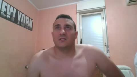 Snapshot of rosario1212 chatting on 05-28-26, 11:24 Rosario online show from 05-28-26, 11:24