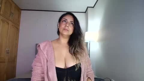 Snapshot of rosasanta8009 chatting on 02-07-25, 10:08 I am Rosa online show from 02-07-25, 10:08