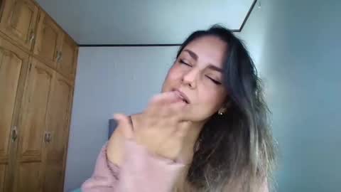 Snapshot of rosasanta8009 chatting on 03-12-25, 08:31 I am Rosa online show from 03-12-25, 08:31