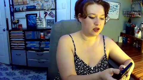 Snapshot of rose211994 chatting on 09-15-25, 04:29 Rose online show from 09-15-25, 04:29