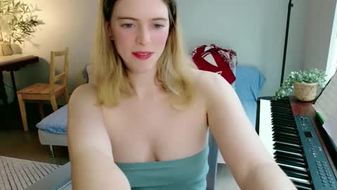 rose77782 online show from 04-26-26, 06:49