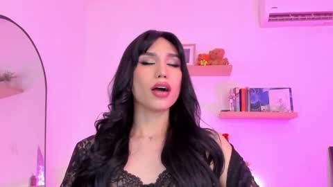 Snapshot of rose__saenz chatting on 12-15-24, 04:15 Rose Saenz online show from 12-15-24, 04:15