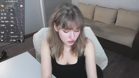 Rose but u can call me princess online show from 03-10-26, 08:03