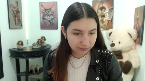 Snapshot of rose_celina chatting on 12-21-24, 01:21 Rose online show from 12-21-24, 01:21