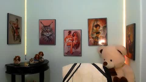 Snapshot of rose_celina chatting on 01-04-25, 03:39 Rose online show from 01-04-25, 03:39