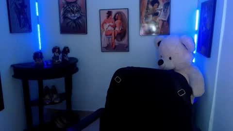 Snapshot of rose_celina chatting on 01-31-25, 02:39 Rose online show from 01-31-25, 02:39