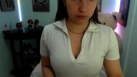 Snapshot of rose_celina chatting on 02-10-25, 01:33 Rose online show from 02-10-25, 01:33