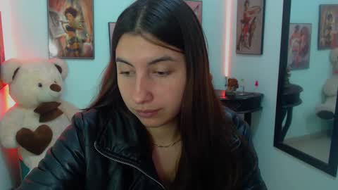 Snapshot of rose_celina chatting on 02-15-25, 04:01 Rose online show from 02-15-25, 04:01