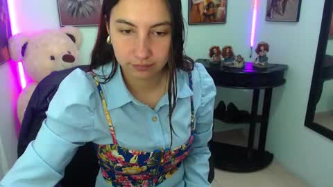 Snapshot of rose_celina chatting on 03-08-25, 01:14 Rose online show from 03-08-25, 01:14