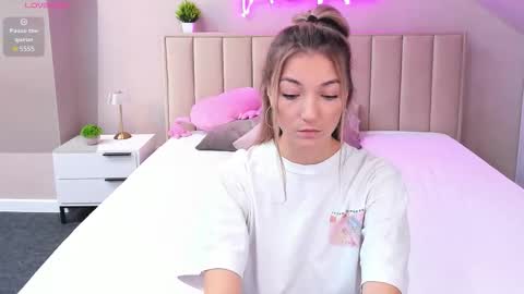 Kimberlly online show from 10-08-25, 01:14