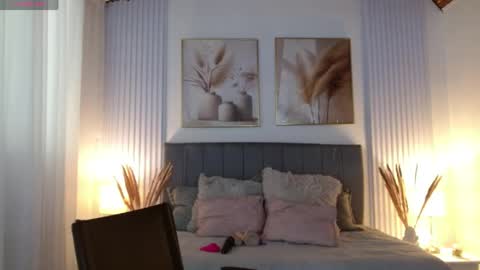 Rose  online show from 05-19-26, 01:50
