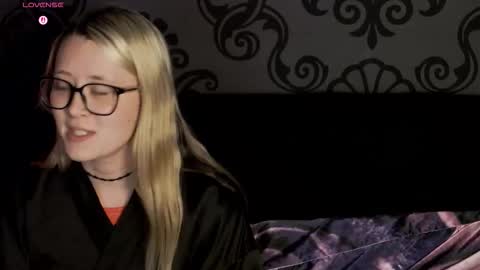 Kinky Inky online show from 12-20-25, 02:18