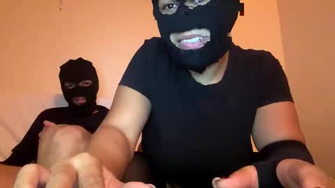 Snapshot of roseanshadow chatting on 04-14-26, 12:49 roseanshadow online show from 04-14-26, 12:49