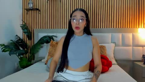 Snapshot of roseaurora chatting on 01-07-26, 12:51 roseaurora online show from 01-07-26, 12:51