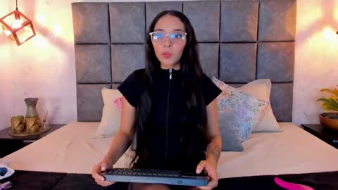 roseaurora online show from 05-29-26, 10:35