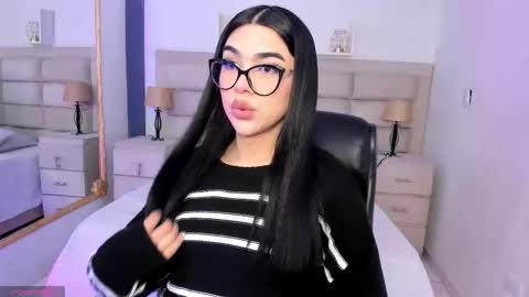 Rose online show from 10-21-25, 01:01