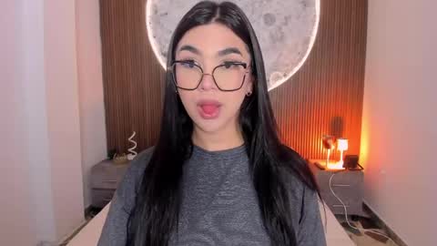 Rose online show from 04-26-26, 12:47