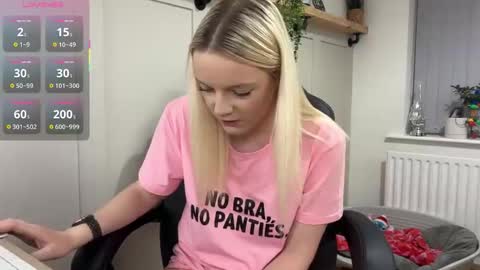 rose97 online show from 12-15-25, 08:57