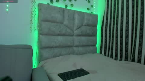 roselyn online show from 05-29-26, 01:47