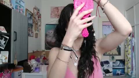 Rose online show from 04-27-26, 12:47