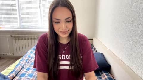 Snapshot of rosenavillifana chatting on 09-24-25, 11:24 Mimi online show from 09-24-25, 11:24