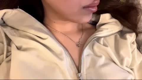 Snapshot of rosenavillifana chatting on 12-04-25, 03:10 Mimi online show from 12-04-25, 03:10