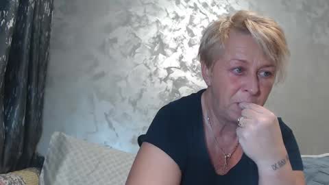 Lovepinklilly online show from 02-18-25, 03:54