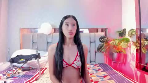 Snapshot of rosetemple chatting on 02-15-26, 05:04 Rose online show from 02-15-26, 05:04