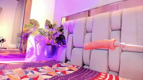 Snapshot of rosetemple chatting on 02-21-26, 05:30 Rose online show from 02-21-26, 05:30