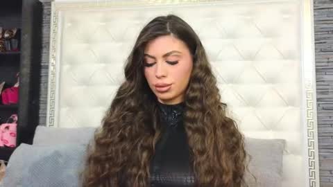 Gabriela online show from 10-28-25, 07:12