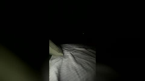 Snapshot of roseyla1 chatting on 06-20-26, 01:19 roseyla1 online show from 06-20-26, 01:19