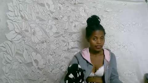 rosia online show from 09-29-25, 05:12