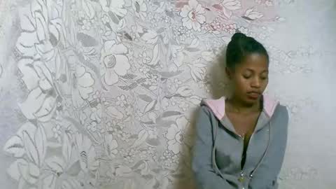 rosia online show from 10-28-25, 02:04