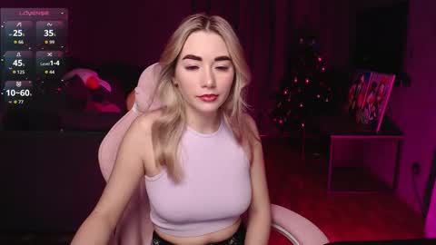 Snapshot of rosie_mac chatting on 12-22-25, 01:57 Rosie online show from 12-22-25, 01:57