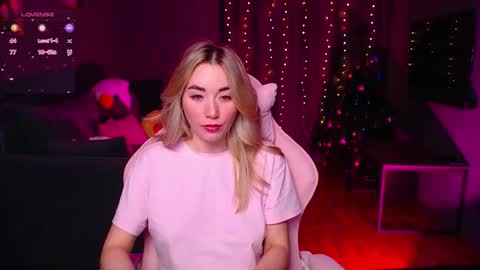 Snapshot of rosie_mac chatting on 01-11-26, 11:32 Rosie online show from 01-11-26, 11:32