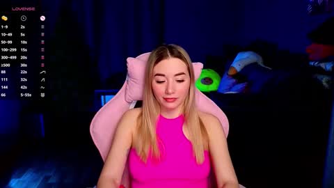 Snapshot of rosie_mac chatting on 03-03-26, 01:12 Rosie online show from 03-03-26, 01:12