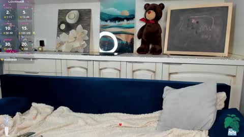 Rose  online show from 03-22-26, 09:23