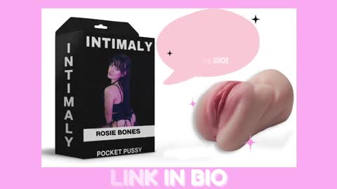 Snapshot of rosiebones chatting on 03-08-25, 11:18 Rosie Bones online show from 03-08-25, 11:18