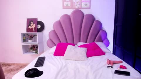 rosiecharm online show from 04-06-26, 10:22