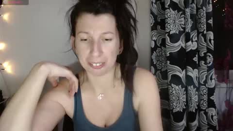 RosieHayes online show from 12-13-25, 08:47