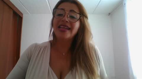 Snapshot of rossanalionheart chatting on 02-06-25, 07:40 Rossana online show from 02-06-25, 07:40