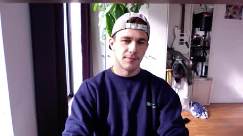 Snapshot of rosscollab chatting on 11-11-25, 03:01 RossCollab online show from 11-11-25, 03:01