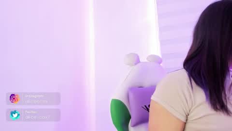   online show from 03-09-25, 07:48